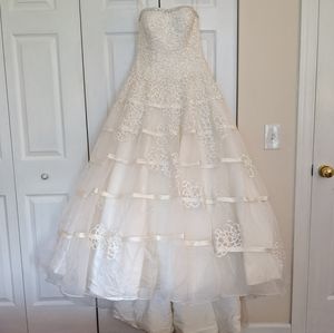 Oleg Cassini Floral Wedding Dress, Style 7CWG344